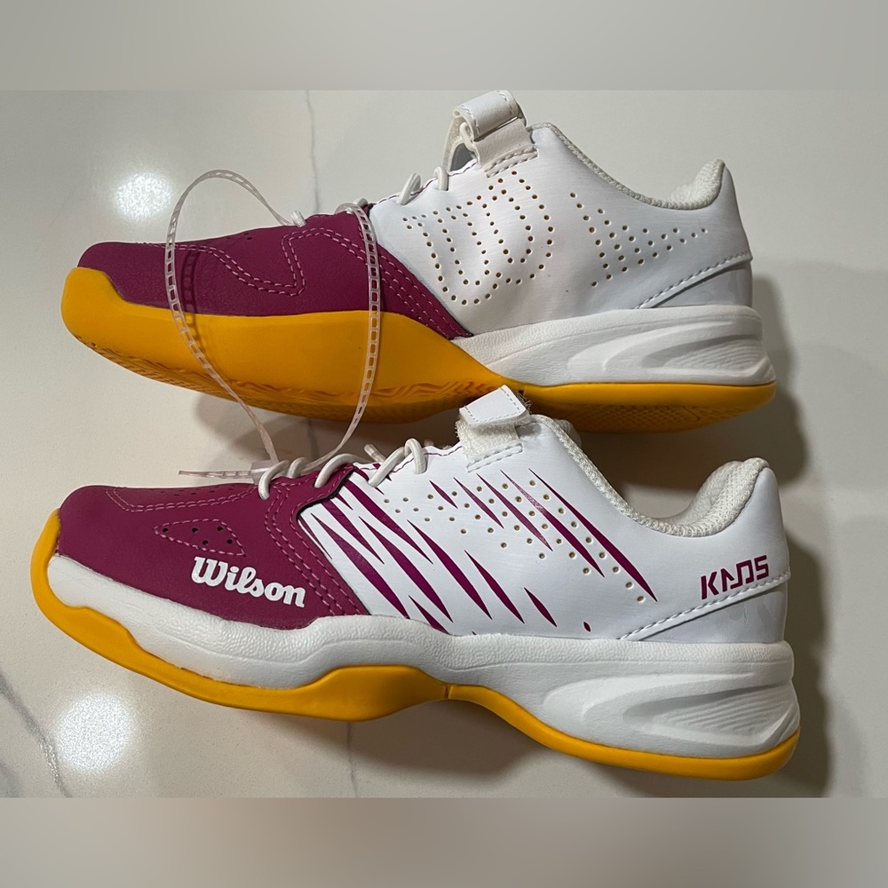 Wilson Kaos 2.0 Kids Tennis / Volleyball Court Shoes Retails For $90